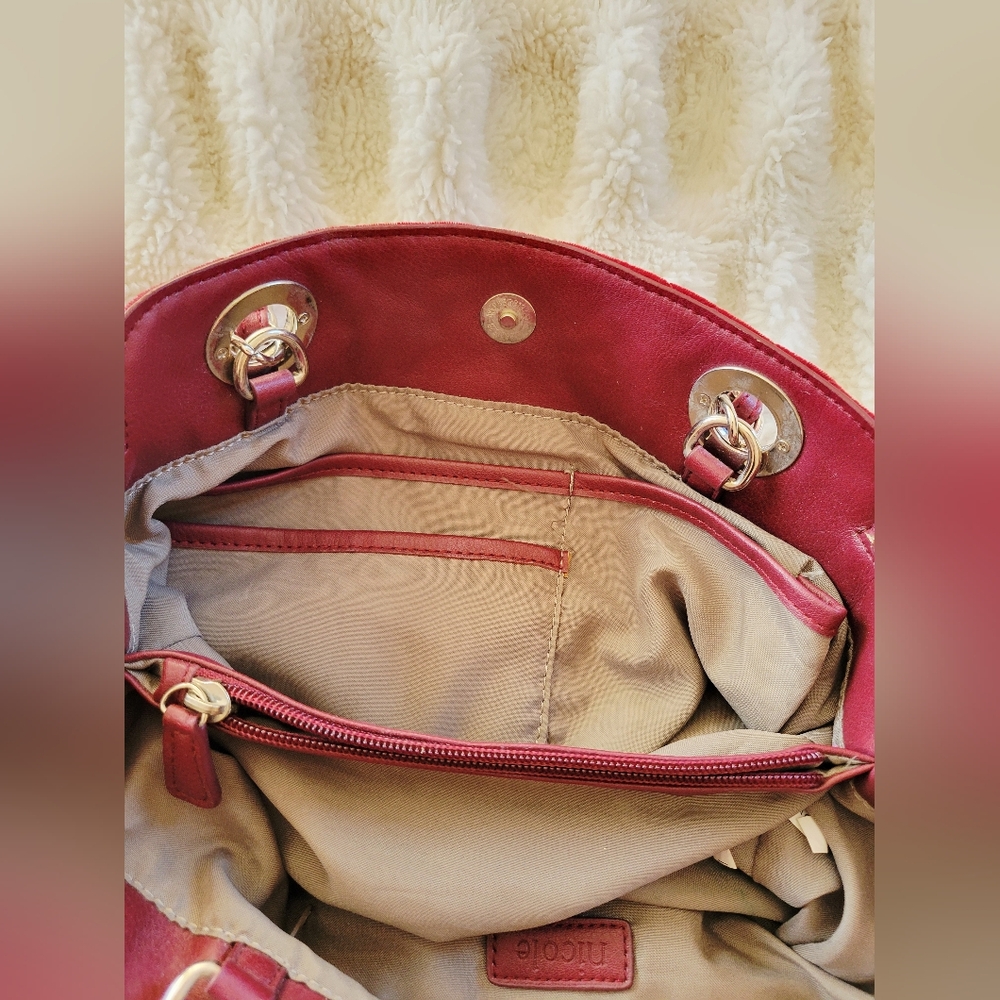 Nicole Miller Cranberry Red Velvet Shoulder Bag W Silver Chain Straps - Picture 10 of 12